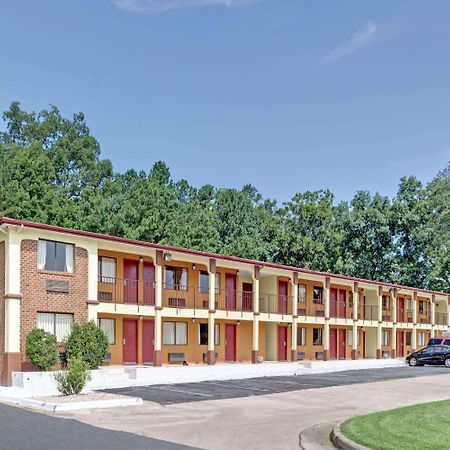 Days Inn By Wyndham Newport News Exterior photo